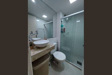 Banheiro de apartamento à venda com 2 quartos, 60m² em Imperial de São Cristóvão, Rio de Janeiro
