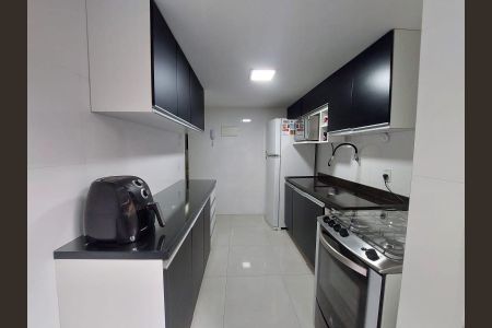 Cozinha de apartamento à venda com 2 quartos, 60m² em Imperial de São Cristóvão, Rio de Janeiro