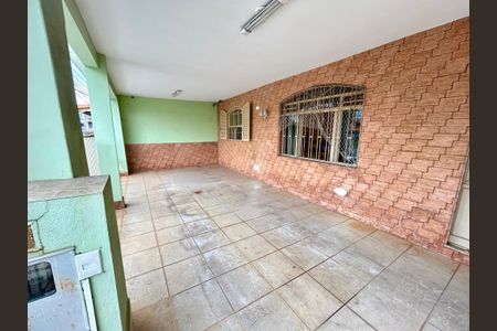 Casa à venda com 175m², 3 quartos e 2 vagasGaragem