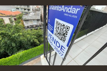 Apartamento à venda com 99m², 2 quartos e 2 vagasPlaquinha