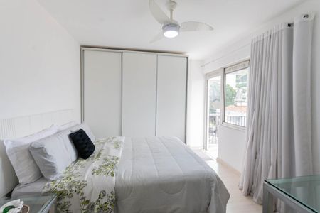 Apartamento à venda com 99m², 2 quartos e 2 vagasSuíte