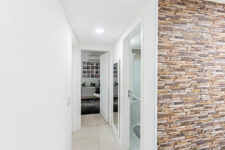 Apartamento à venda com 99m², 2 quartos e 2 vagasCorredor
