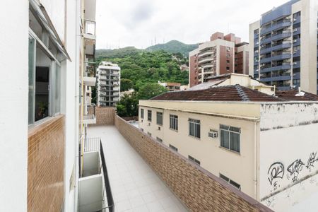 Apartamento à venda com 99m², 2 quartos e 2 vagasVaranda da Sala