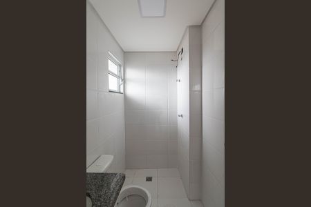 Banheiro de apartamento à venda com 1 quarto, 34m² em Vila Talarico, São Paulo