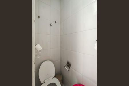 Apartamento à venda com 94m², 3 quartos e sem vaga Apartamento à venda com 94m², 3 quartos e sem vagaBanheiro de serviço