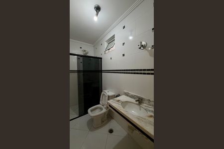 Casa à venda com 250m², 3 quartos e 2 vagasBanheiro - quarto 2