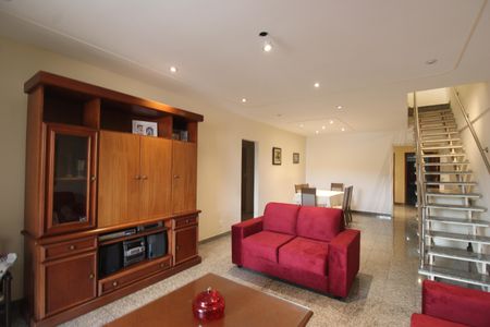 Apartamento para alugar com 343m², 3 quartos e 2 vagasSala