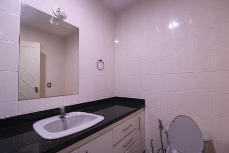 Apartamento para alugar com 343m², 3 quartos e 2 vagasBanheiro social