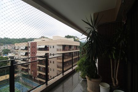 Apartamento para alugar com 343m², 3 quartos e 2 vagasSala - Varanda