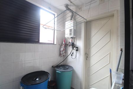 Apartamento para alugar com 343m², 3 quartos e 2 vagasÁrea de serviço - Quarto/banheiro