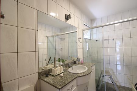 Apartamento para alugar com 343m², 3 quartos e 2 vagasTerraço - Banheiro