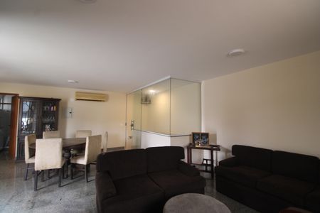 Apartamento para alugar com 343m², 3 quartos e 2 vagasTerraço - Sala