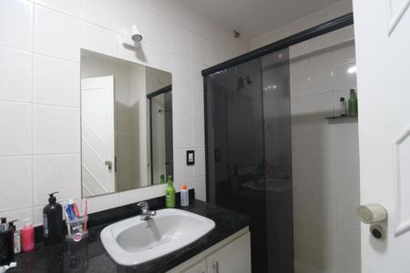 Apartamento para alugar com 343m², 3 quartos e 2 vagasBanheiro da suíte 2