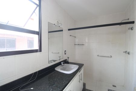 Apartamento para alugar com 343m², 3 quartos e 2 vagasBanheiro da suíte 1