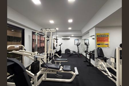 Apartamento para alugar com 343m², 3 quartos e 2 vagas Apartamento para alugar com 343m², 3 quartos e 2 vagasÁrea comum - Academia