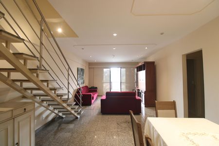 Apartamento para alugar com 343m², 3 quartos e 2 vagasSala