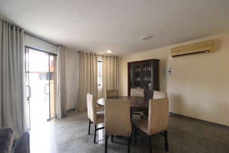 Apartamento para alugar com 343m², 3 quartos e 2 vagasTerraço - Sala