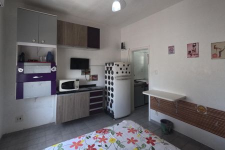 Sala/Quarto de kitnet/studio para alugar com 1 quarto, 28m² em Embaré, Santos