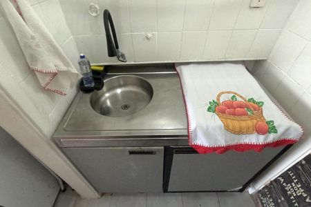 Cozinha de kitnet/studio para alugar com 1 quarto, 28m² em Embaré, Santos