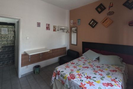 Sala/Quarto de kitnet/studio para alugar com 1 quarto, 28m² em Embaré, Santos