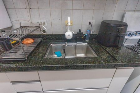 Apartamento à venda com 70m², 3 quartos e 2 vagas Apartamento à venda com 70m², 3 quartos e 2 vagasCozinha