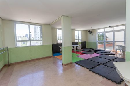 Apartamento à venda com 70m², 3 quartos e 2 vagas Apartamento à venda com 70m², 3 quartos e 2 vagasSalao de danca