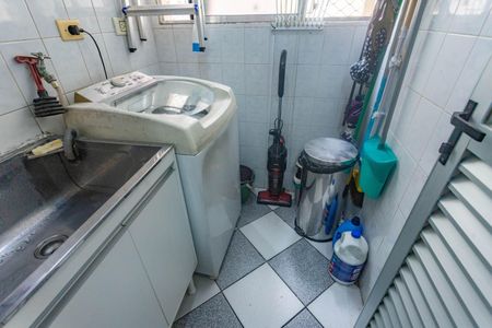 Apartamento à venda com 70m², 3 quartos e 2 vagas Apartamento à venda com 70m², 3 quartos e 2 vagasÁrea de serviço