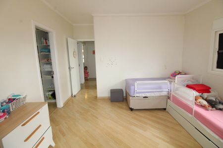 Casa de condomínio para alugar com 405m², 4 quartos e 4 vagasSuíte 3