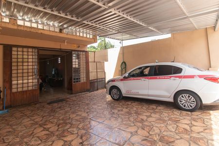 Casa à venda com 120m², 3 quartos e 5 vagas Casa à venda com 120m², 3 quartos e 5 vagasquintal