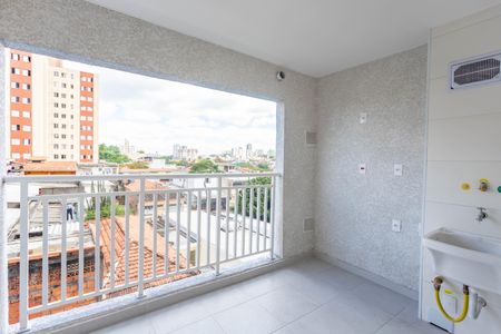 Apartamento para alugar com 43m², 2 quartos e 1 vagaVaranda da sala 