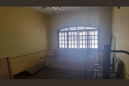 Casa para alugar com 3 quartos, 248m² em Vila Yolanda, Osasco