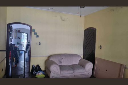 Casa para alugar com 3 quartos, 248m² em Vila Yolanda, Osasco