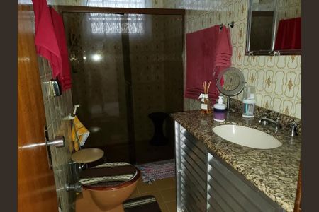 Banheiro de casa de condomínio à venda com 2 quartos, 118m² em Taquara, Rio de Janeiro