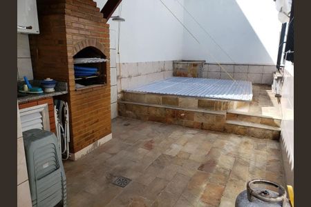 Casa de condomínio à venda com 118m², 2 quartos e 6 vagasÁrea externa