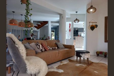 Casa para alugar com 4 quartos, 1384m² em Lagoa da Conceição, Florianópolis