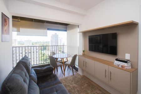 Sala de apartamento para alugar com 2 quartos, 47m² em Santo Amaro, São Paulo