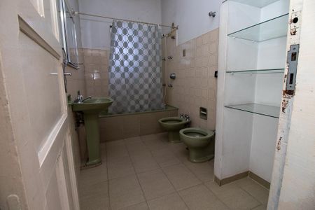 Casa para alugar com 117m², 3 quartos e 1 vagaBanheiro