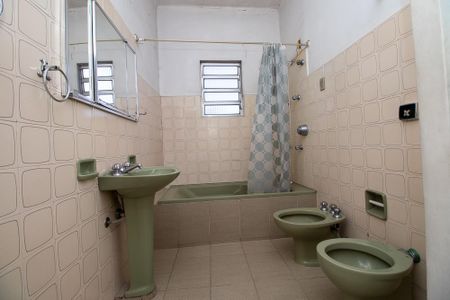 Casa para alugar com 117m², 3 quartos e 1 vagaBanheiro