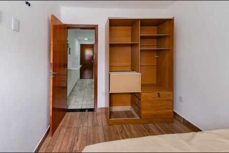 Quarto de kitnet/studio para alugar com 1 quarto, 30m² em João Pinheiro, Belo Horizonte