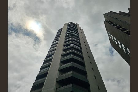 Apartamento à venda com 164m², 3 quartos e 3 vagasFachada