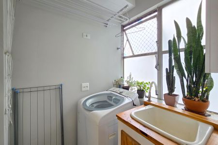 Apartamento à venda com 90m², 3 quartos e 1 vagaÁrea de Serviço