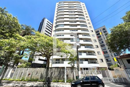 Apartamento para alugar com 52m², 2 quartos e 1 vaga Apartamento para alugar com 52m², 2 quartos e 1 vagaFachada