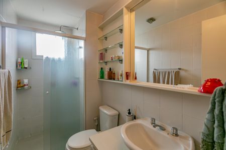 Apartamento à venda com 80m², 2 quartos e 2 vagasBanheiro da Suíte