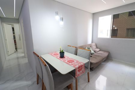 Sala de apartamento à venda com 2 quartos, 42m² em Jardim do Lago, Osasco