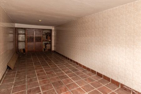 Casa para alugar com 130m², 2 quartos e 2 vagas Casa para alugar com 130m², 2 quartos e 2 vagasGaragem