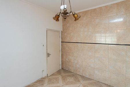 Casa para alugar com 130m², 2 quartos e 2 vagas Casa para alugar com 130m², 2 quartos e 2 vagasQuarto