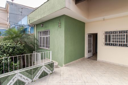 Casa para alugar com 130m², 2 quartos e 2 vagas Casa para alugar com 130m², 2 quartos e 2 vagasTerraço