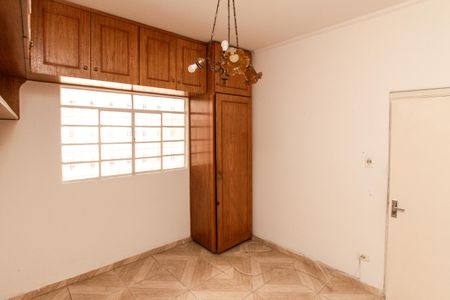Casa para alugar com 130m², 2 quartos e 2 vagas Casa para alugar com 130m², 2 quartos e 2 vagasQuarto