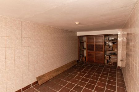 Casa para alugar com 130m², 2 quartos e 2 vagas Casa para alugar com 130m², 2 quartos e 2 vagasGaragem