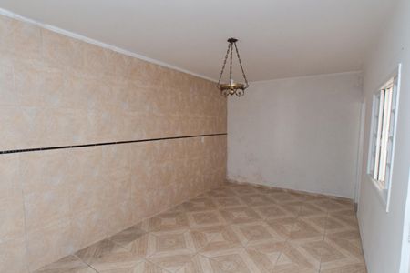 Casa para alugar com 130m², 2 quartos e 2 vagas Casa para alugar com 130m², 2 quartos e 2 vagasSuíte